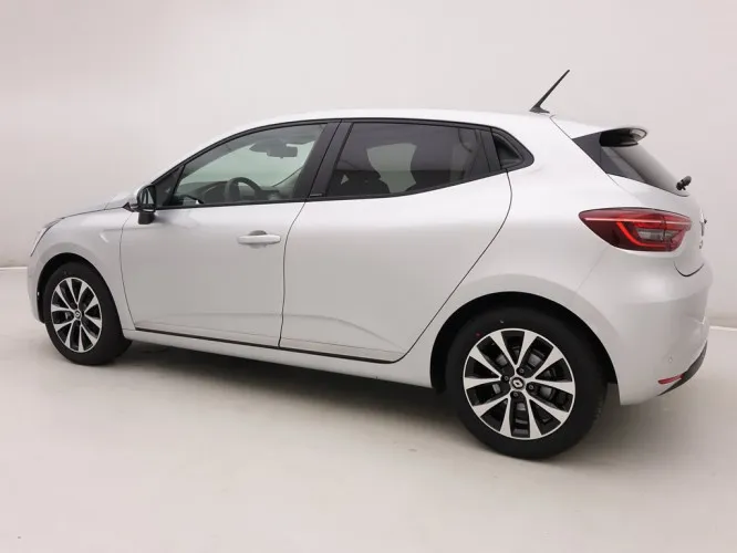 Renault Clio 1.6 E-Tech HEV 140 Look + Carplay + Virtual + LED Lights + Camera Image 3