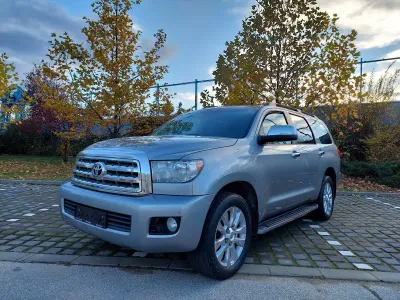 Toyota Sequoia 5.7i 386кс, 6+1