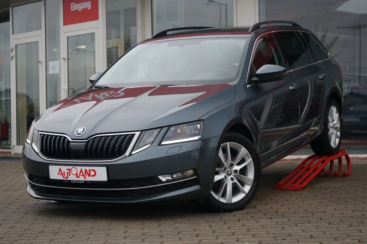 Skoda Octavia Combi 2.0 TDI Style...  Image 1