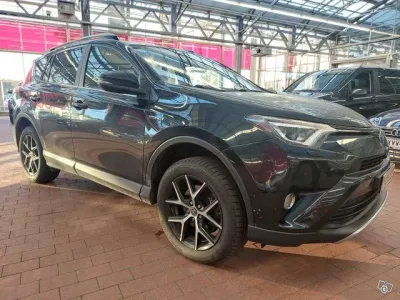 Toyota RAV4 2,5 Hybrid AWD Style - Navigointi, Vetokoukku, 360-pysäköintikamera - J. autoturva - Ilmainen kotiintoimitus