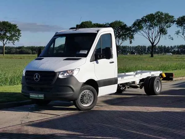 Mercedes-Benz Sprinter 519 CDI 3.0 LTR 6 CYL! Image 2