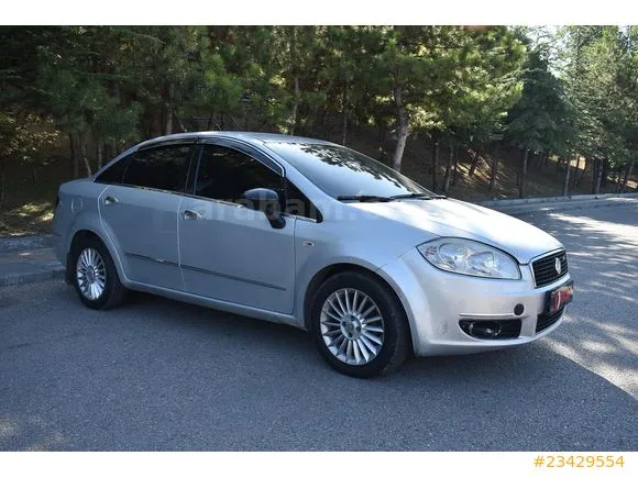 Fiat Linea 1.3 Multijet Emotion Image 1